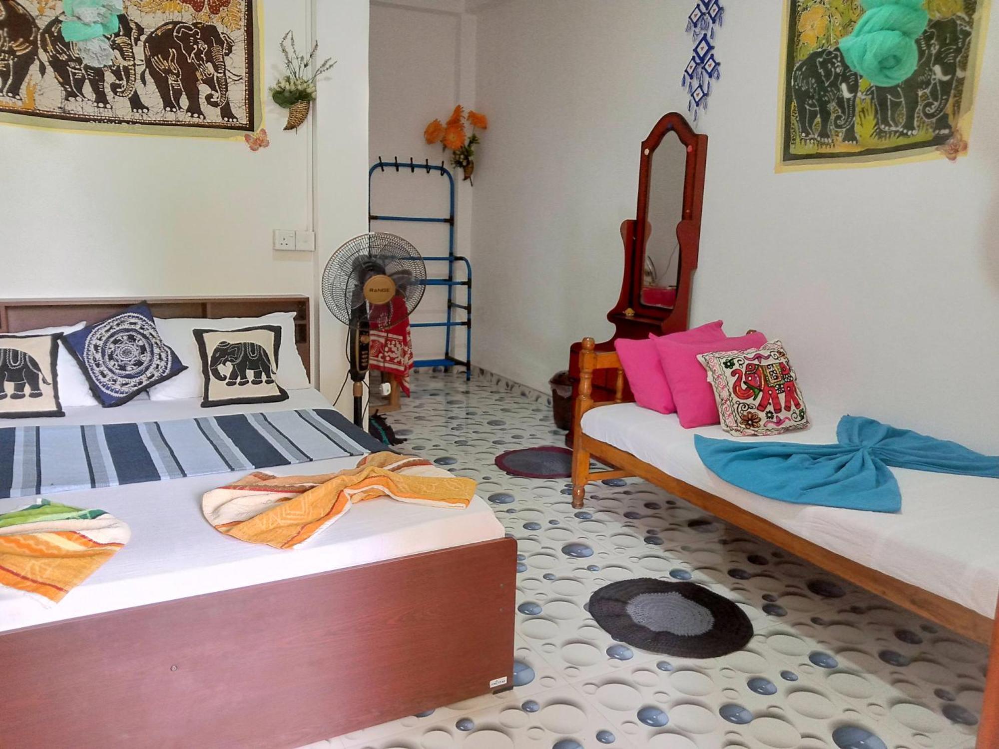 Nelum Home Stay Sigiriya Esterno foto