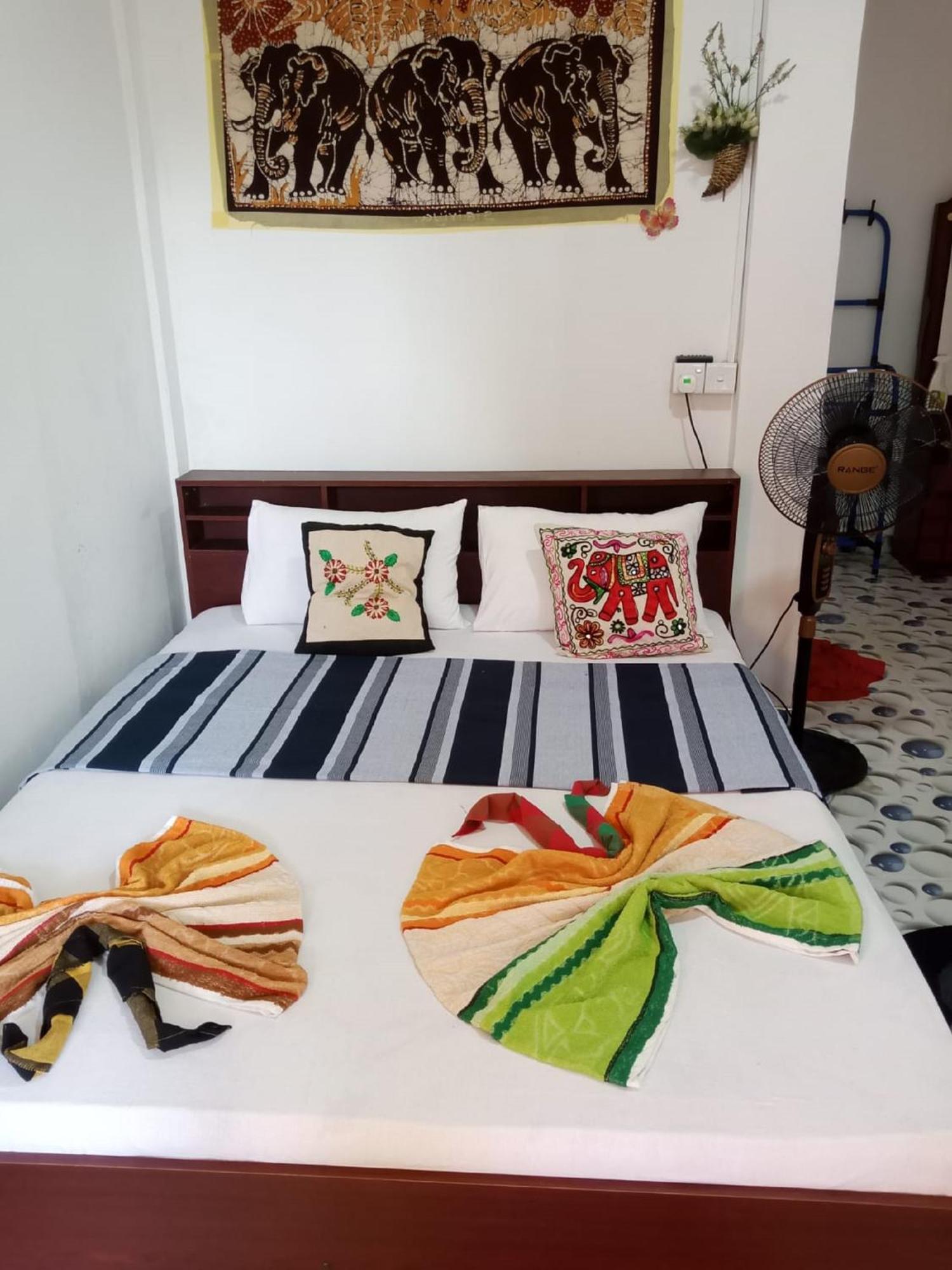 Nelum Home Stay Sigiriya Esterno foto